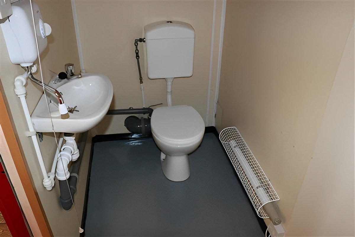 16ft x 9ft Site Office With Restroom – photo 3