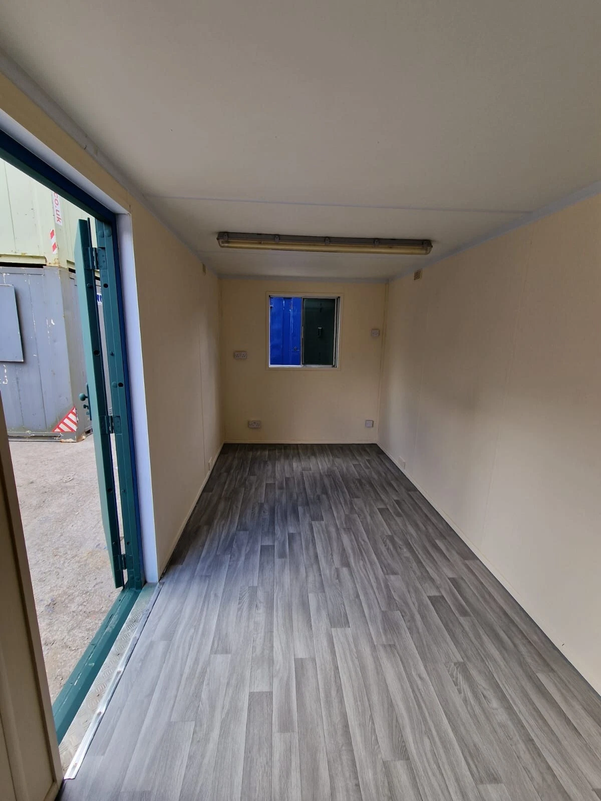 20ft x 8ft Anti-Vandal Office & Break Room – photo 4